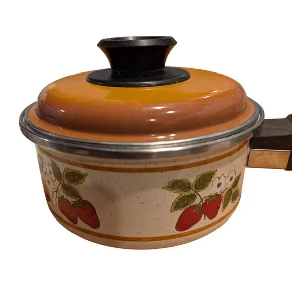Vintage Strawberry Ceramic Saucepan Funky Retro Lid Kitchen Collectible - Picture 9 of 15
